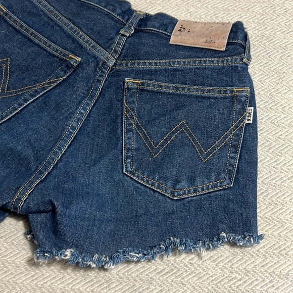 Premium Edwin Jean Shorts. Edwin Denim cutoffs. Size XS - Picture 3 of 11